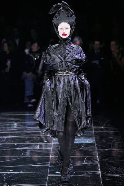 Look 15